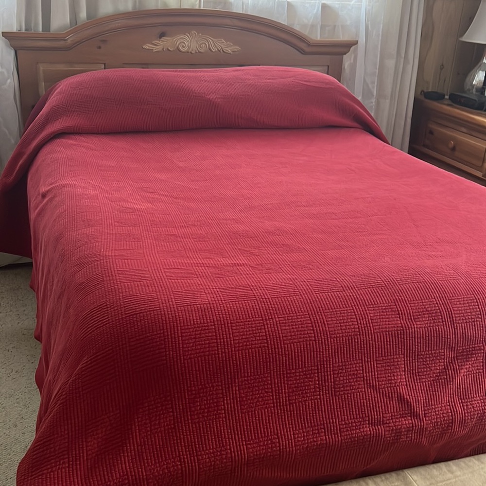 LL Bean Brick  Red Bedspread EUC